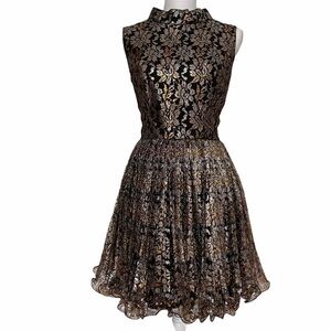 Lilli Diamond California- Vintage Collectors Lace Floral Metallic Mini Dress